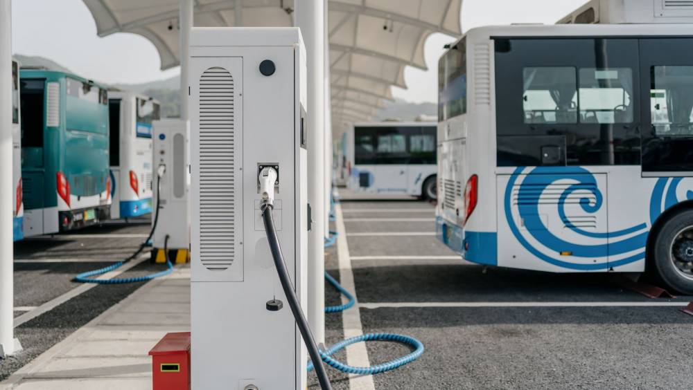 La BEI prête 50 millions d'euros à la métropole Rouen Normandie pour des bus décarbonés