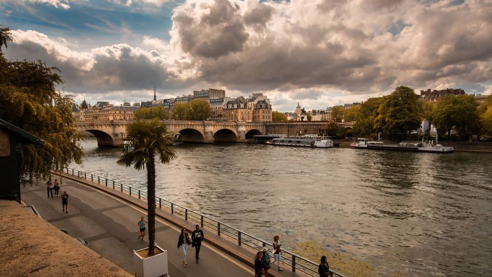 Eau de la Seine : l'ONG Surfrider demande de la « transparence »