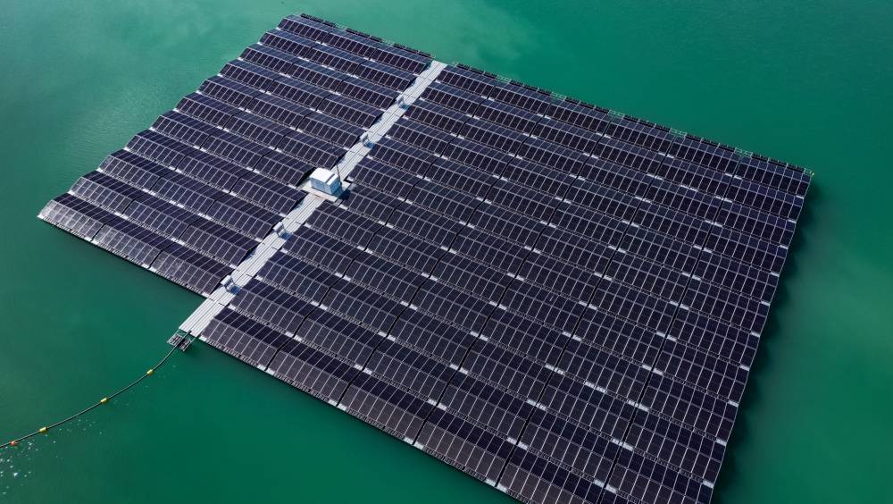 Elmy agrège sa première centrale photovoltaïque flottante